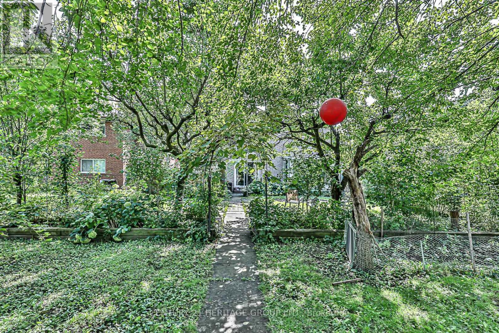40 WELDRICK ROAD W - 30