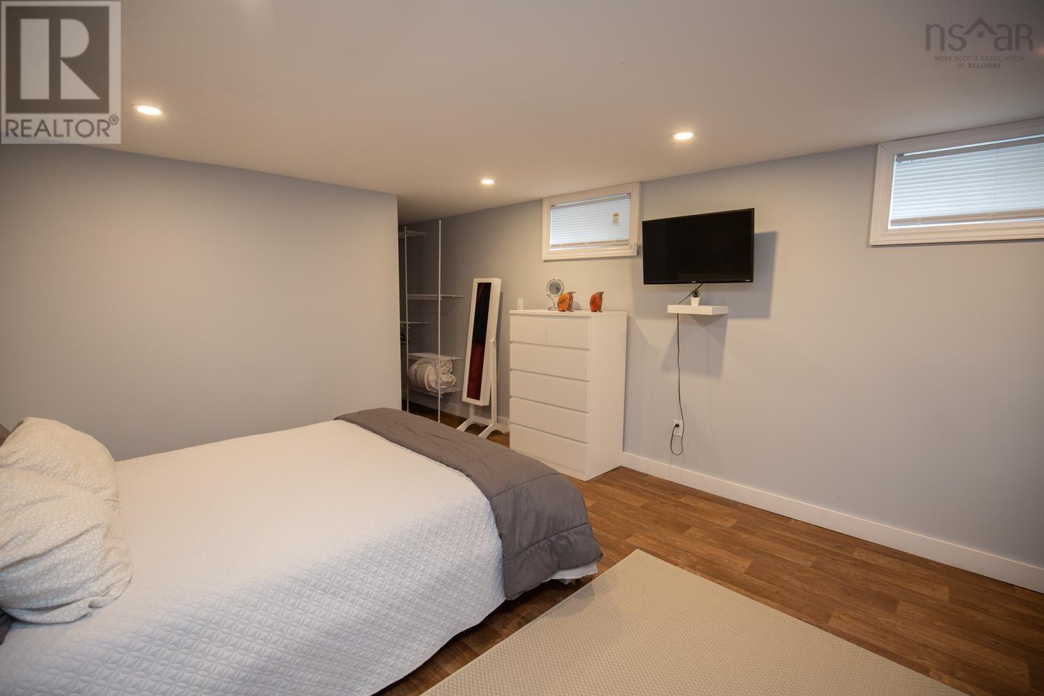 Property 27 of 49 of 30 SOUTH Street