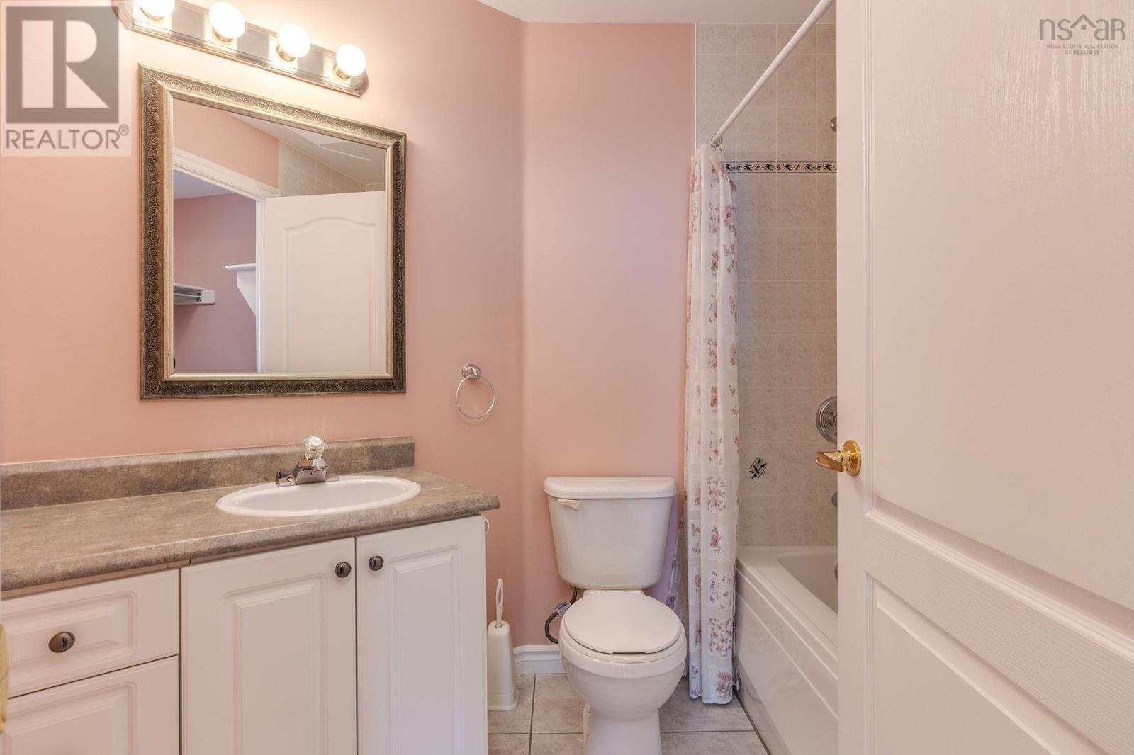 Property 26 of 39 of 409 114 Regency Park Drive