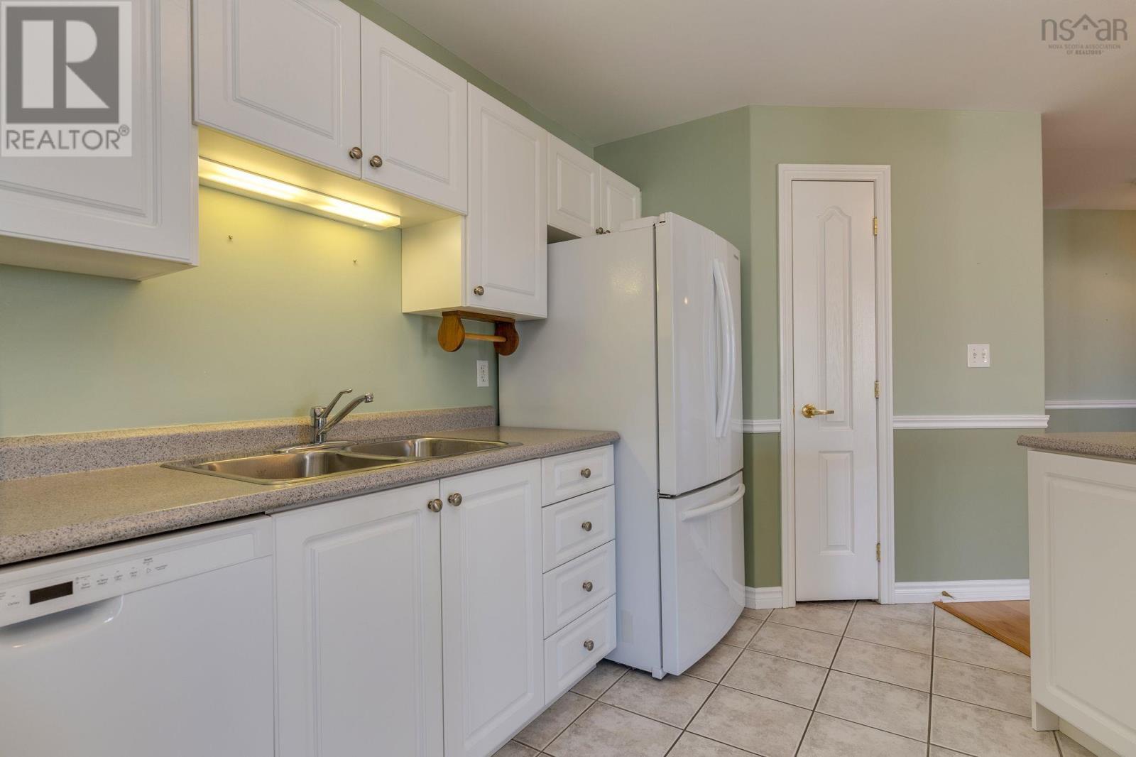 Property 8 of 39 of 409 114 Regency Park Drive