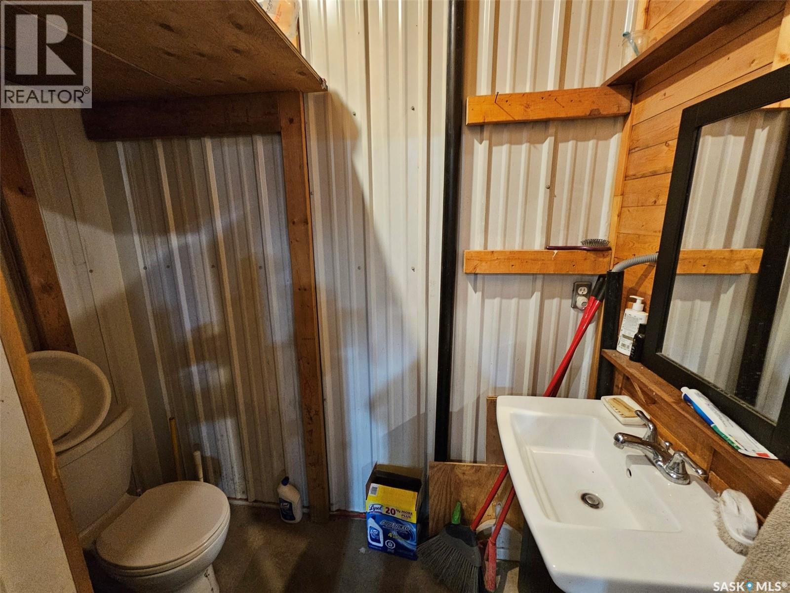 205 KING STREET — photo 9