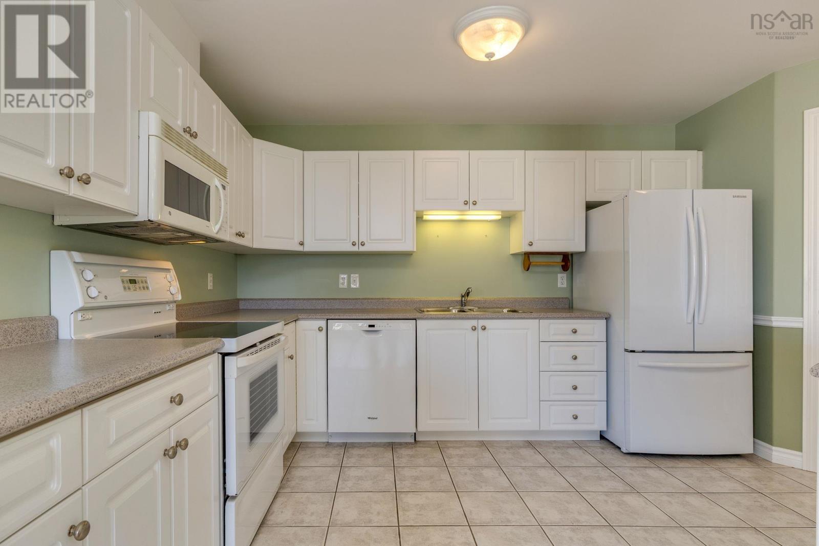 Property 7 of 39 of 409 114 Regency Park Drive