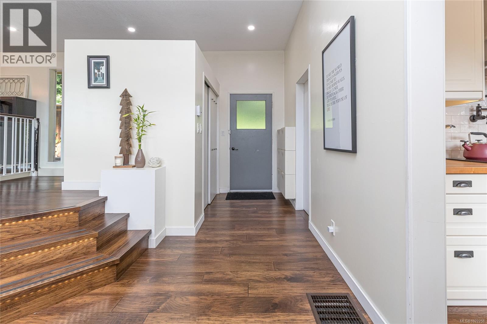 1892 Swartz Bay Rd, North Saanich