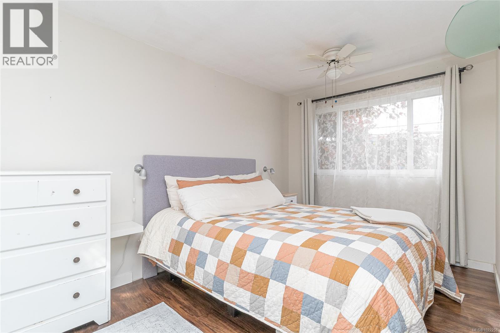 1892 Swartz Bay Rd, North Saanich