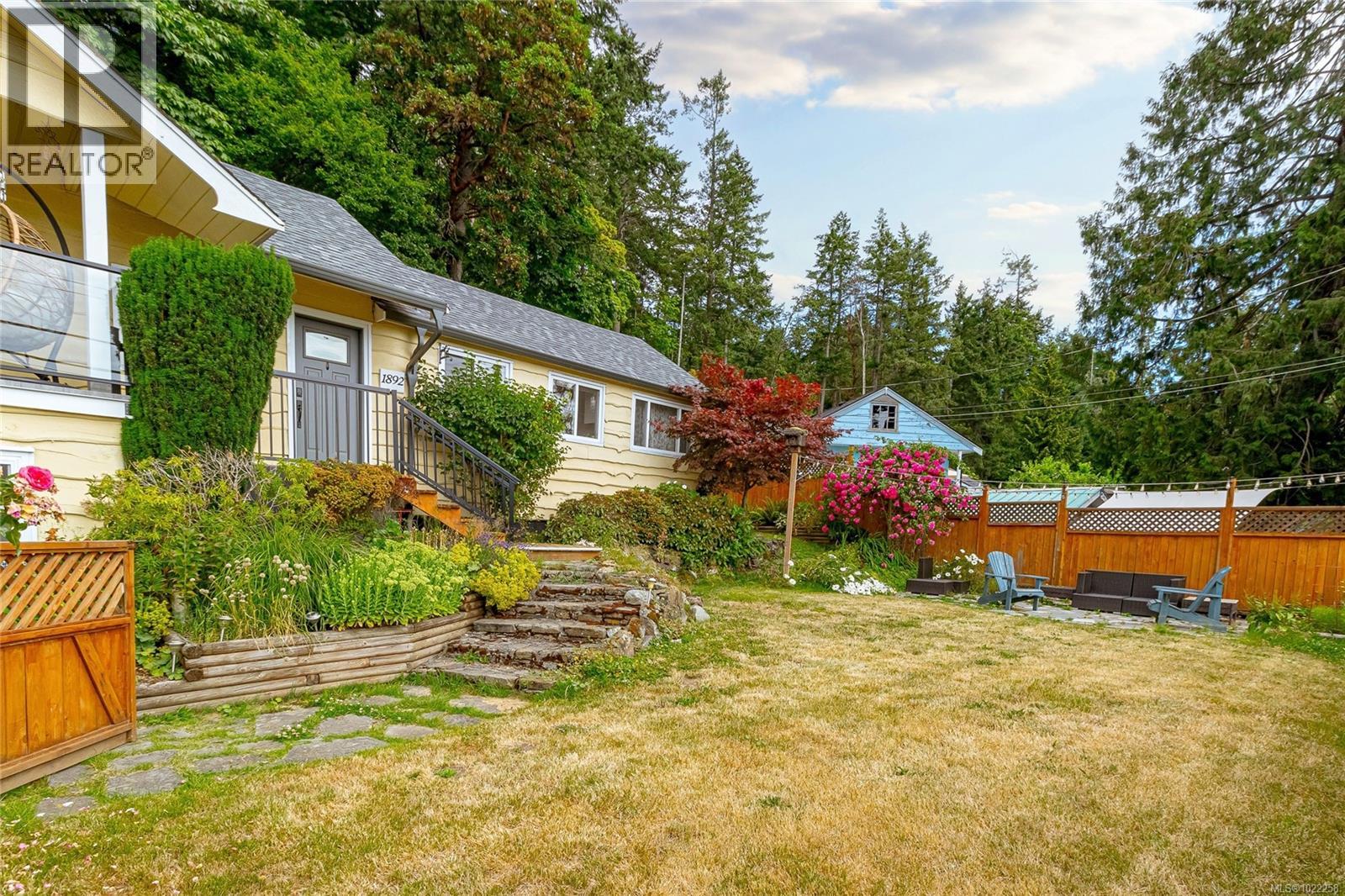 1892 Swartz Bay Rd, North Saanich