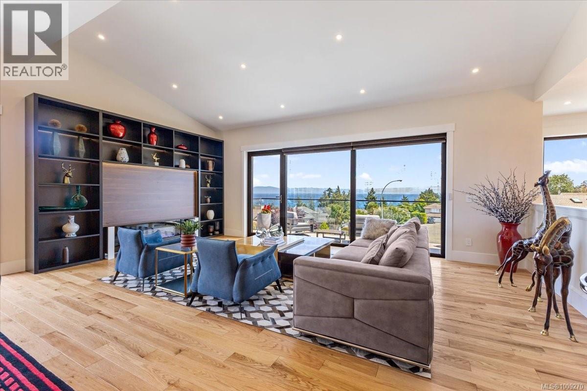 116 Sharon Pl, Nanaimo