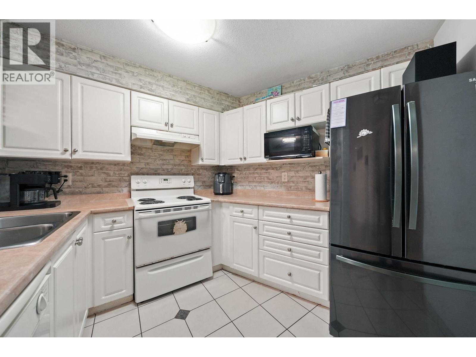 2 1383 BRUNETTE AVENUE, Coquitlam