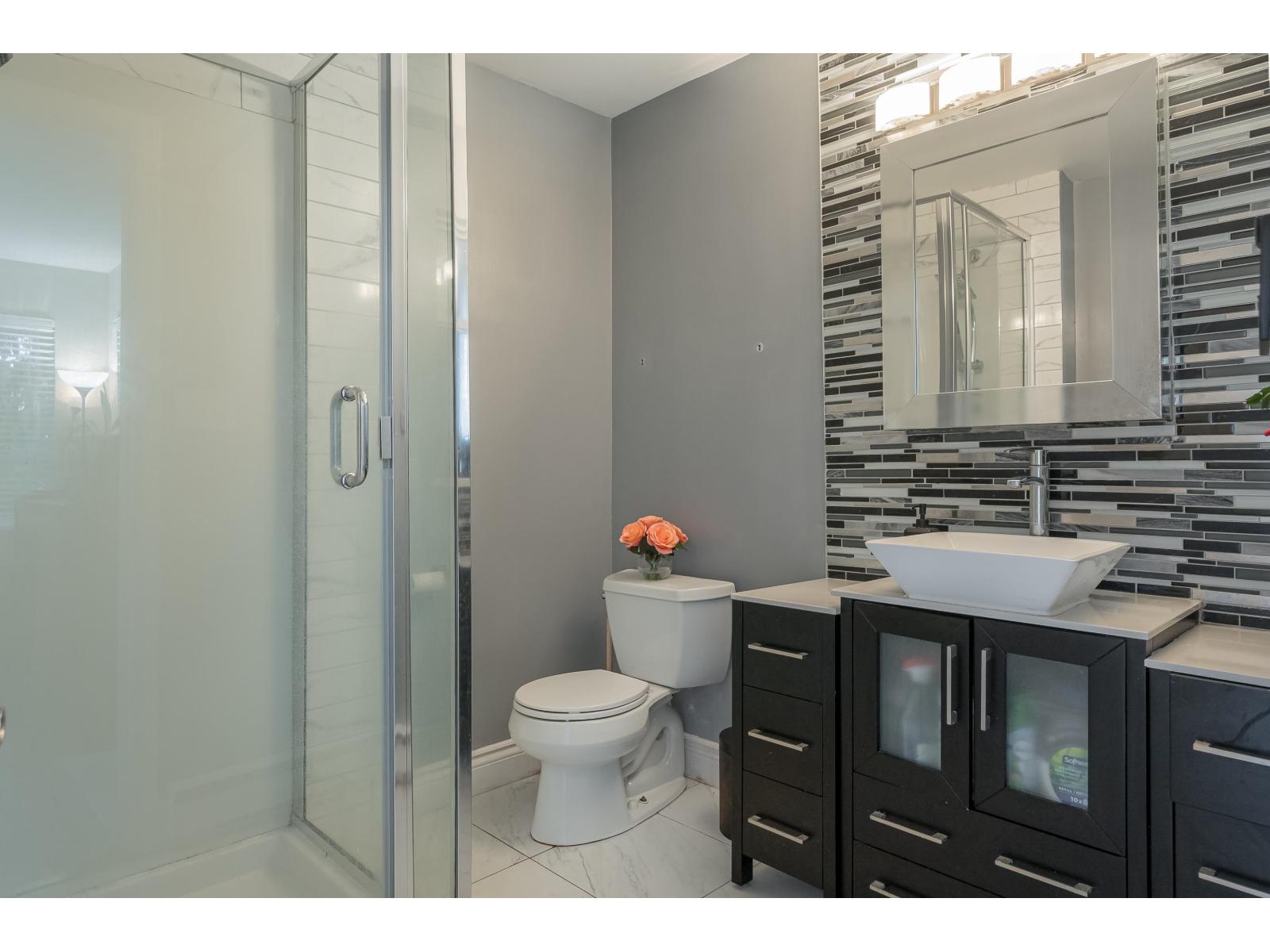 101 1225 MERKLIN STREET, White Rock