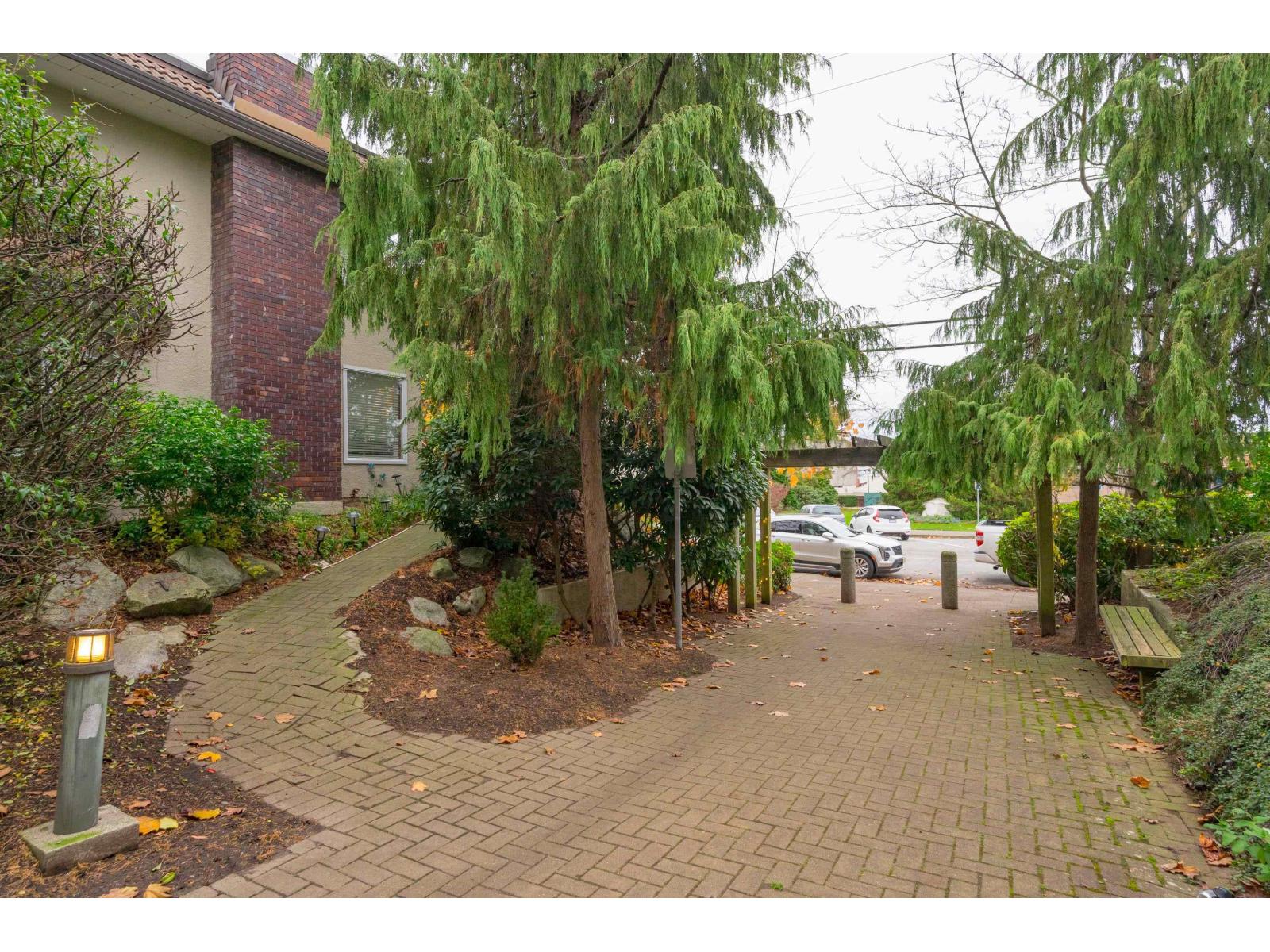 101 1225 MERKLIN STREET, White Rock