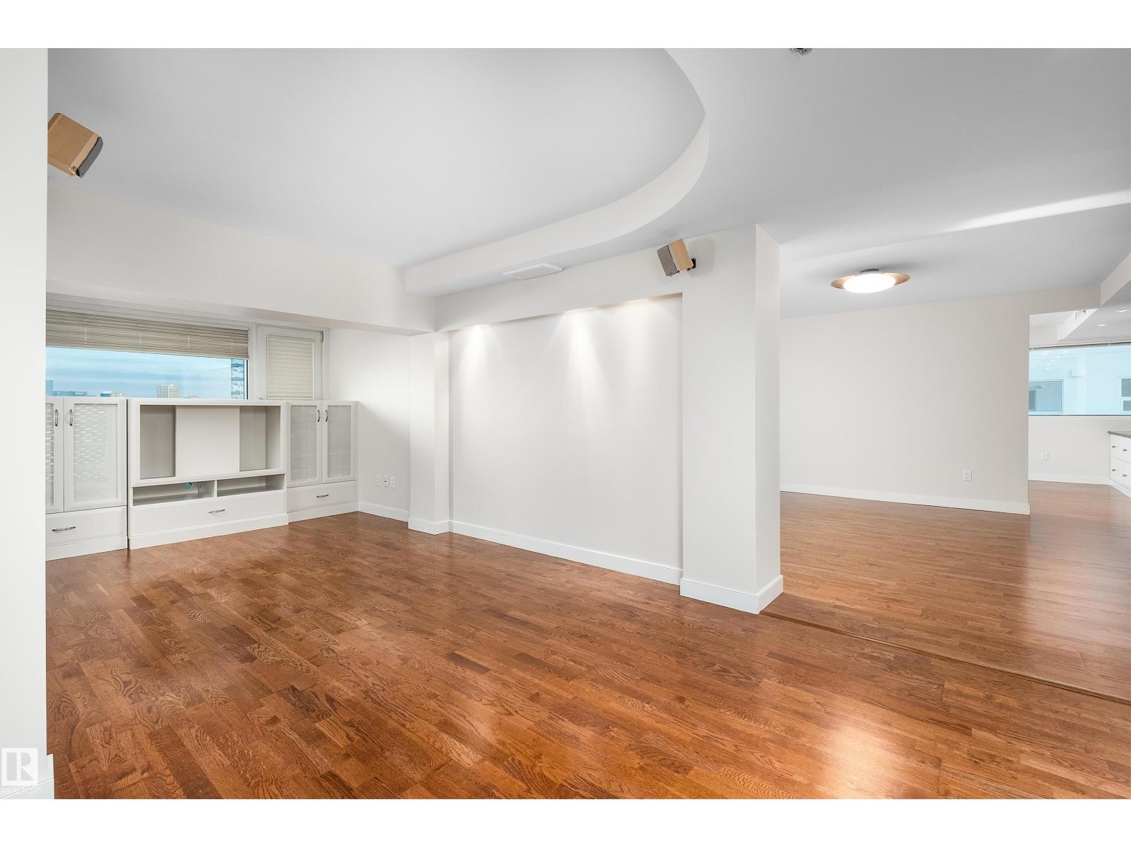 #1402 10731 Saskatchewan DR NW, Edmonton