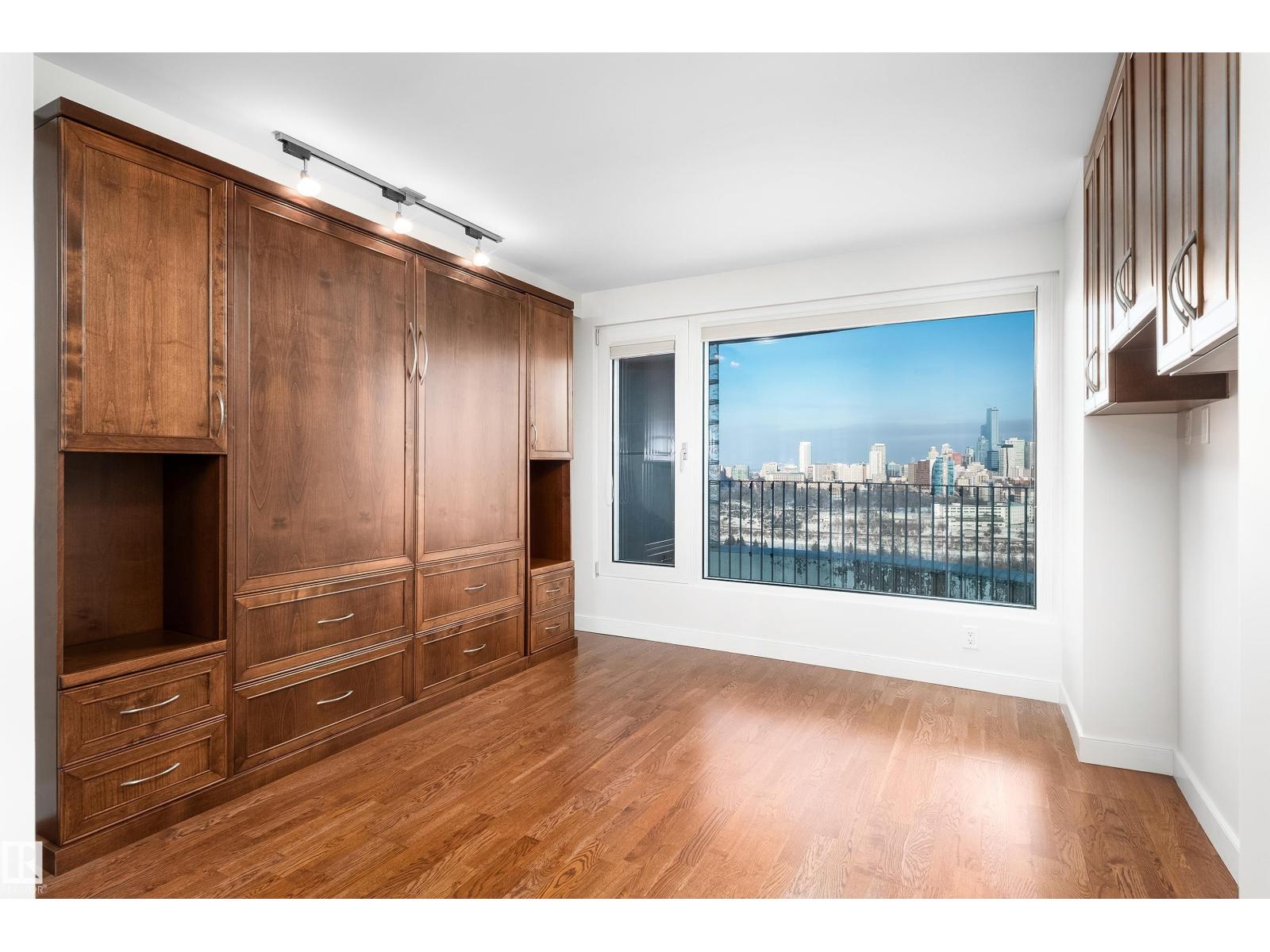 #1402 10731 Saskatchewan DR NW, Edmonton