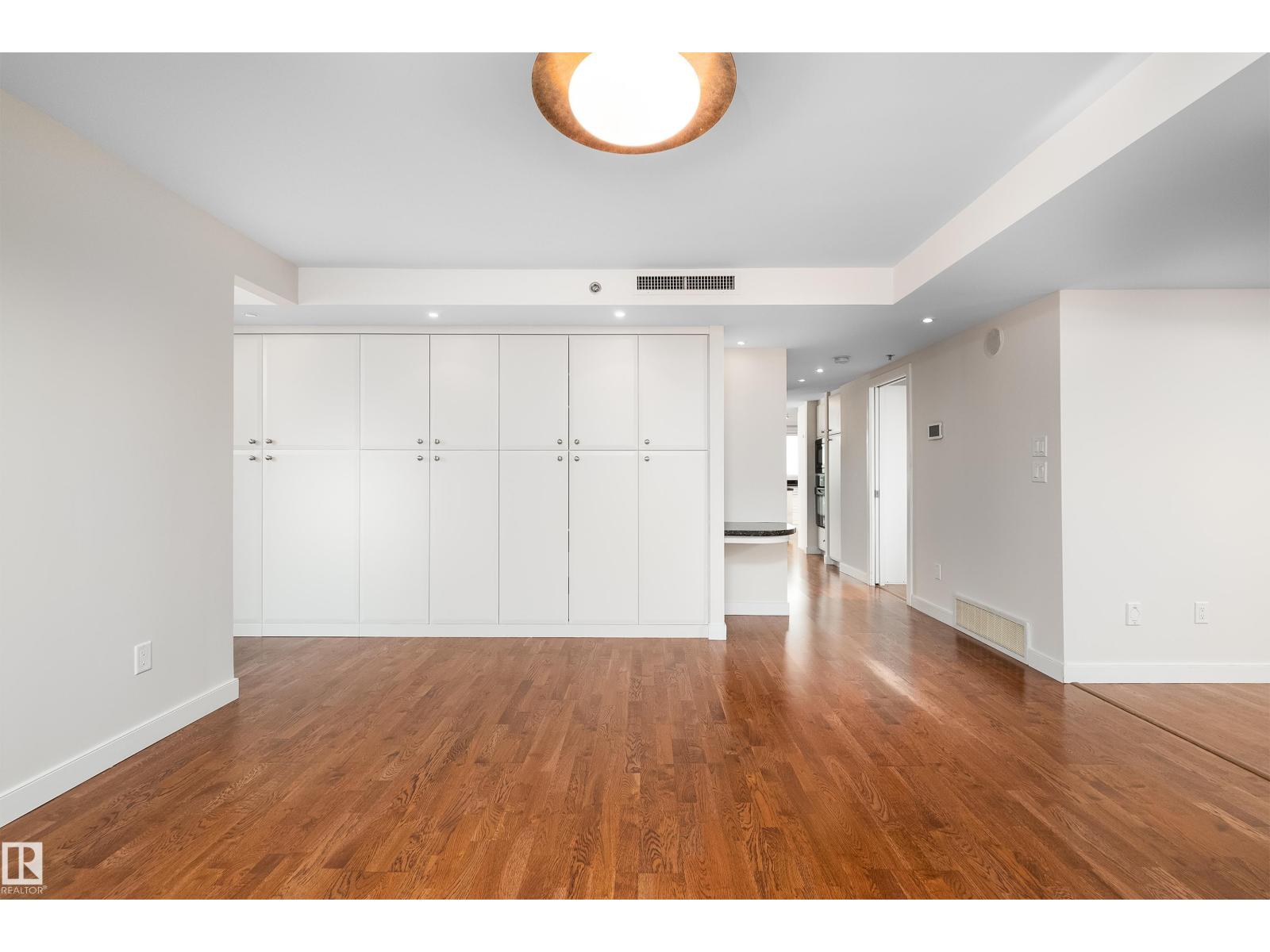 #1402 10731 Saskatchewan DR NW, Edmonton