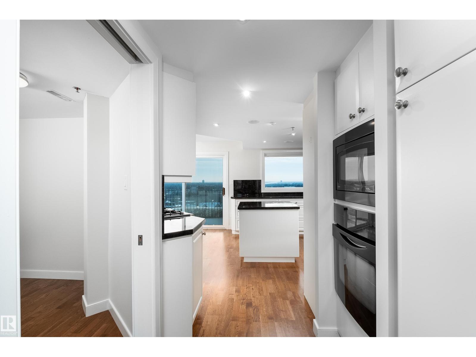 #1402 10731 Saskatchewan DR NW, Edmonton