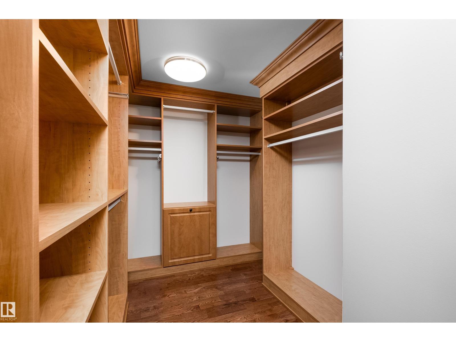 #1402 10731 Saskatchewan DR NW, Edmonton