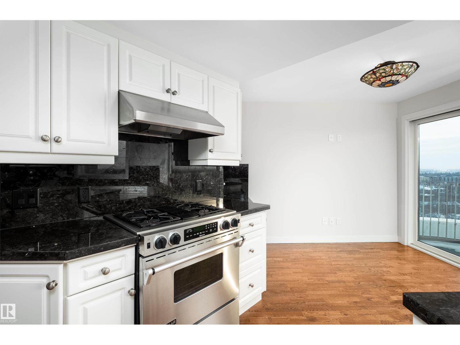 #1402 10731 Saskatchewan DR NW, Edmonton