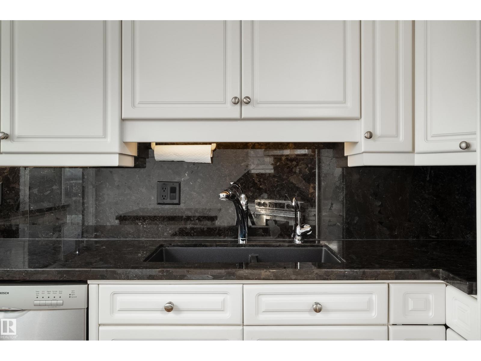 #1402 10731 Saskatchewan DR NW, Edmonton