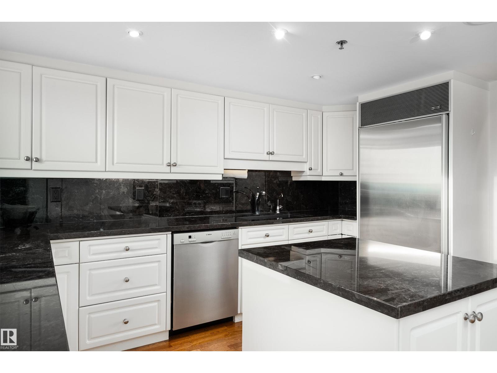 #1402 10731 Saskatchewan DR NW, Edmonton