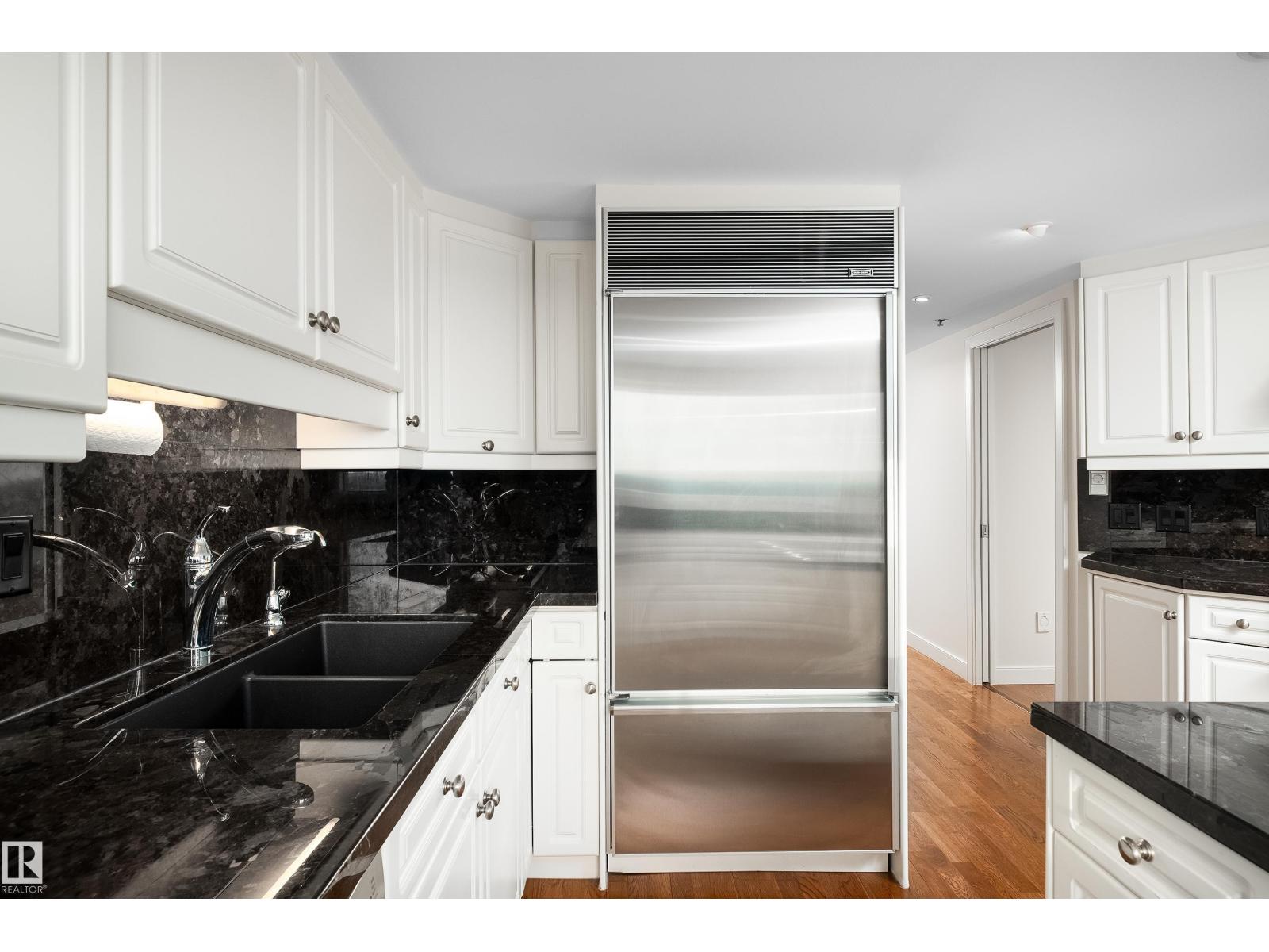 #1402 10731 Saskatchewan DR NW, Edmonton