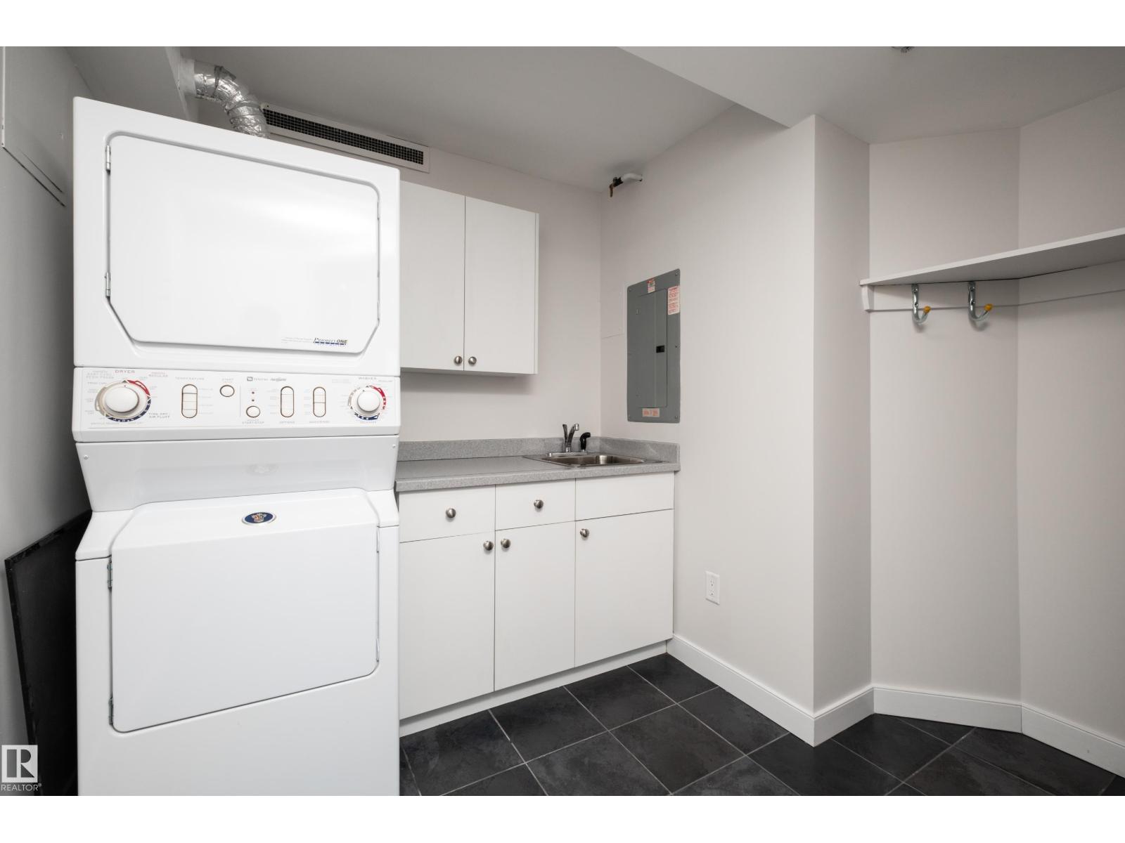 #1402 10731 Saskatchewan DR NW, Edmonton