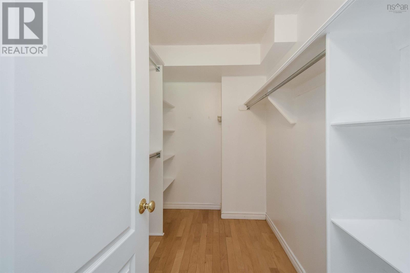 Property 29 of 45 of 108 40 Regency Park Drive