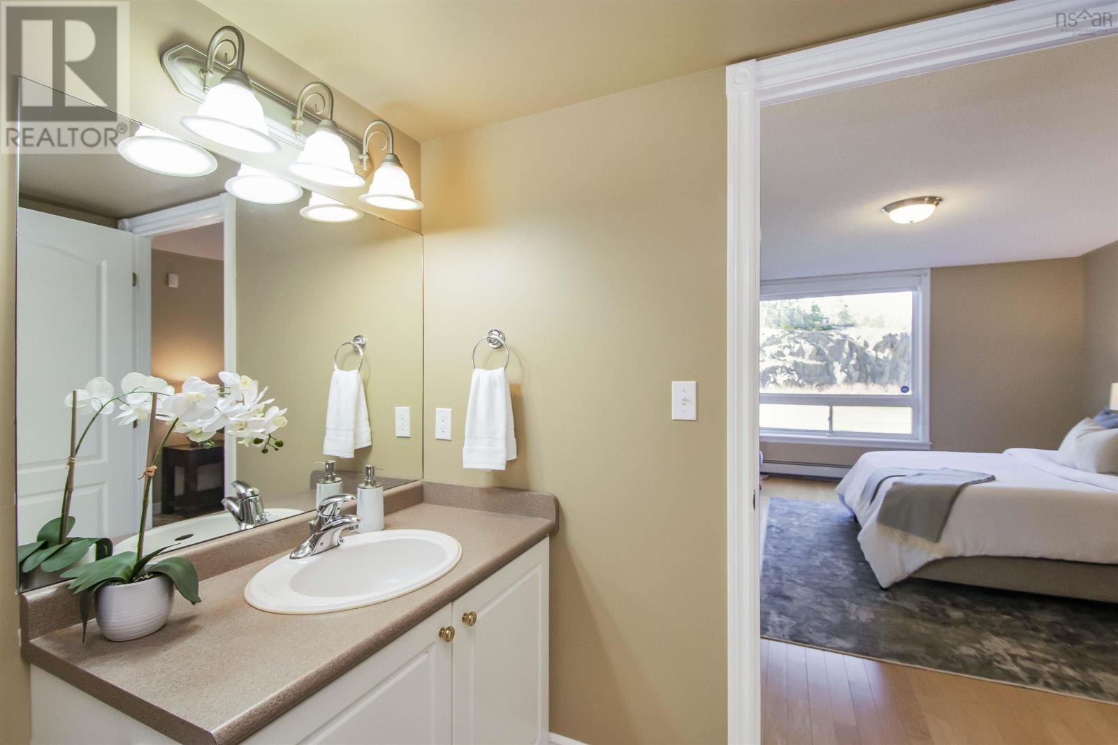 Property 31 of 45 of 108 40 Regency Park Drive