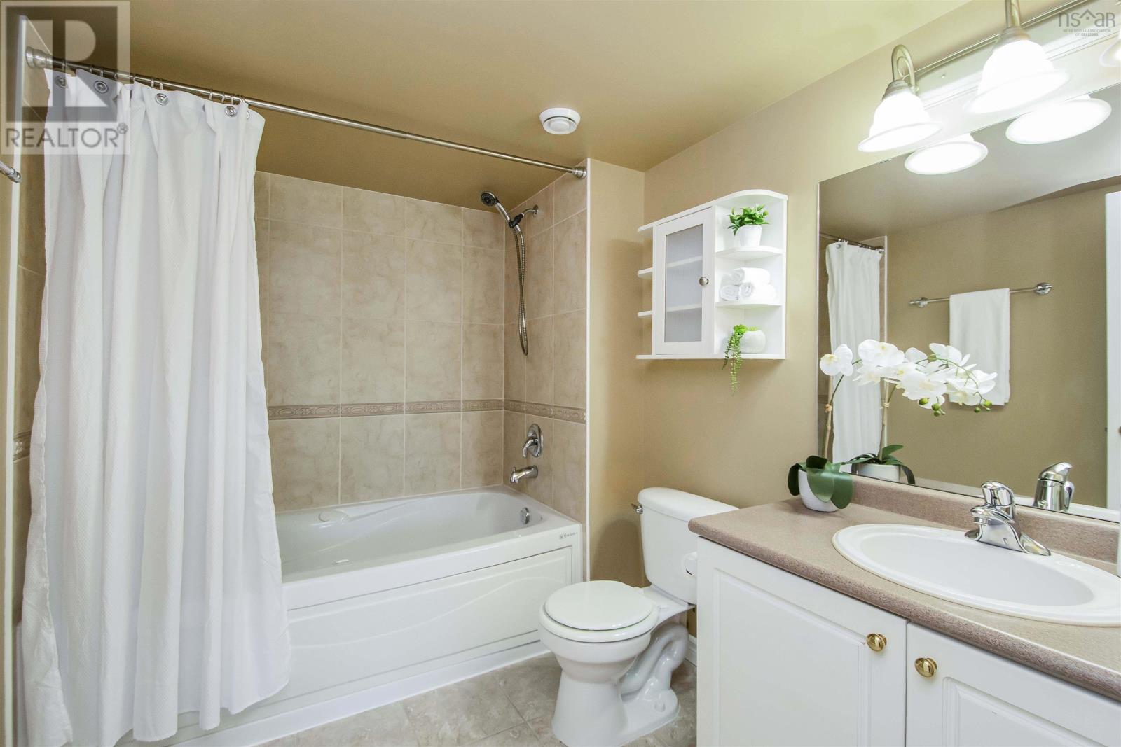 Property 30 of 45 of 108 40 Regency Park Drive