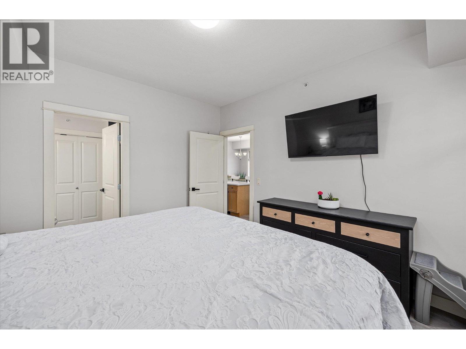 222 2611 Stillwater Way, Lake Country