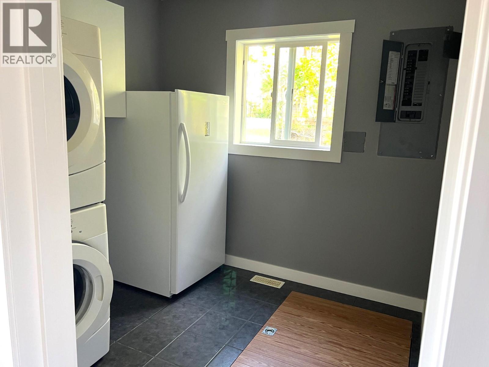 7461 Stampede Trail, Anglemont