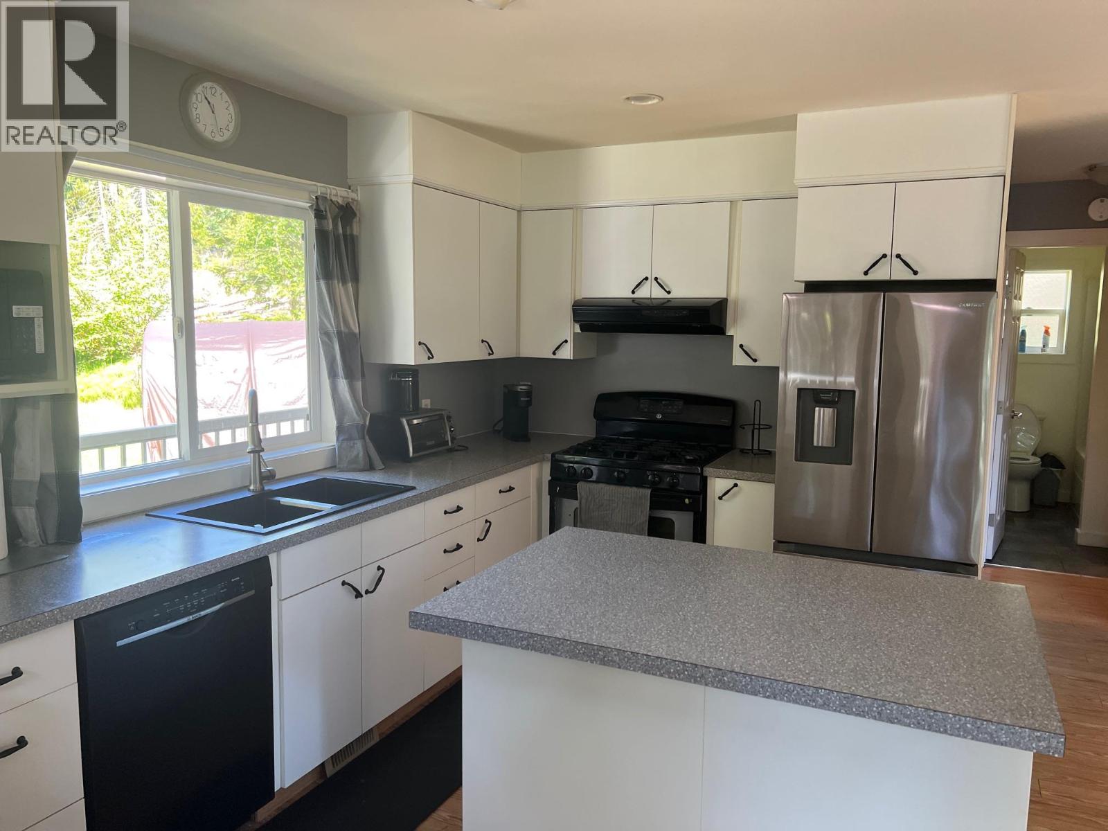 7461 Stampede Trail, Anglemont