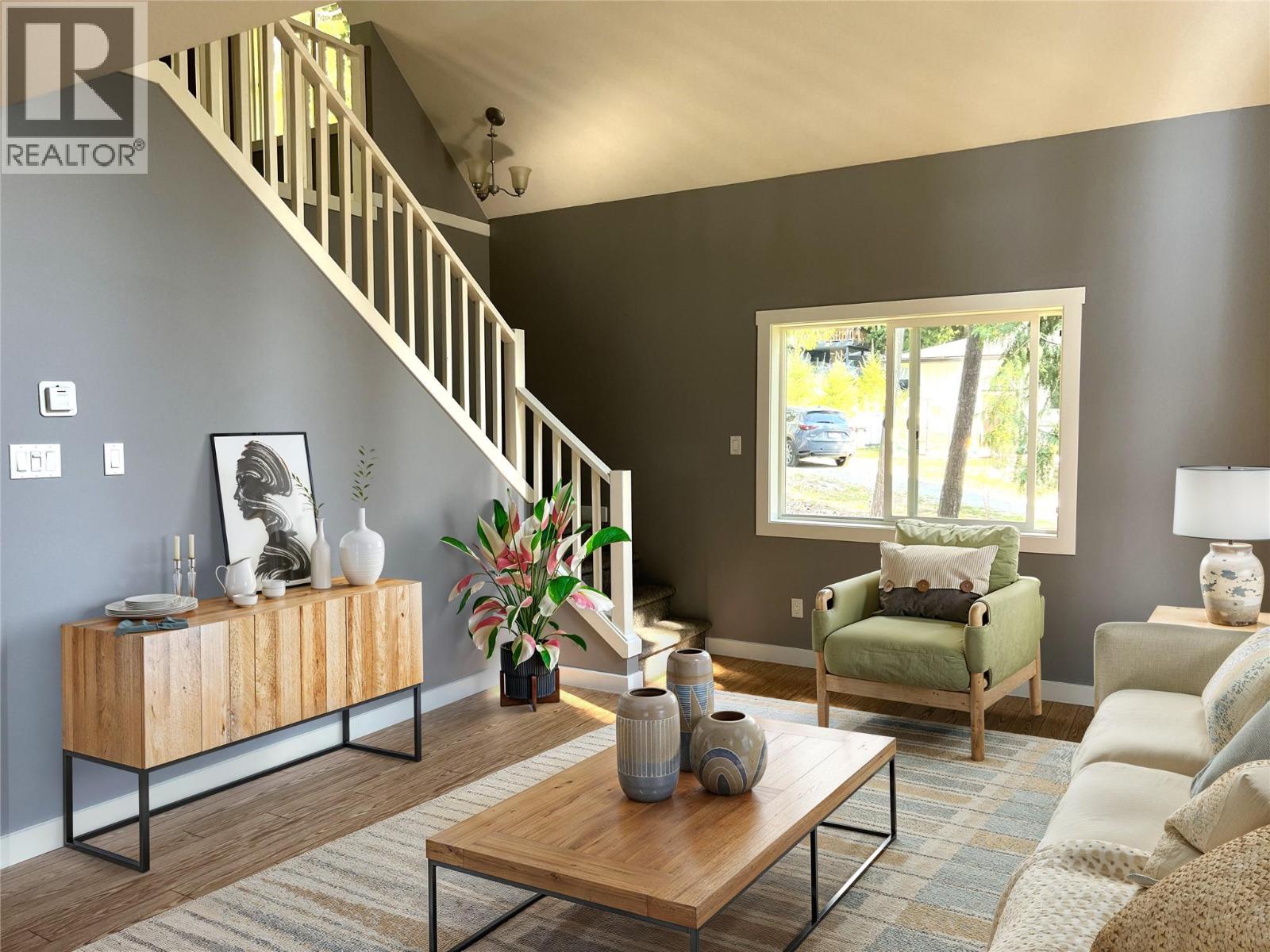 7461 Stampede Trail, Anglemont