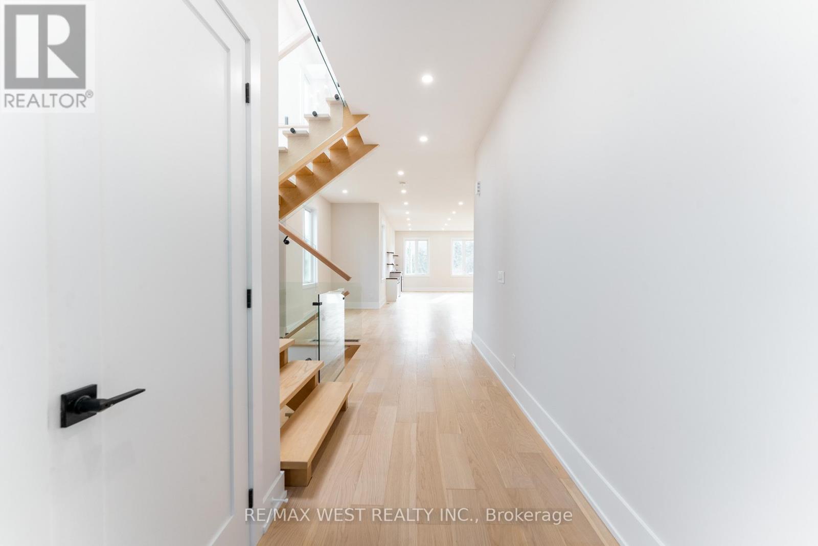 185 RIVERVIEW BOULEVARD - 5