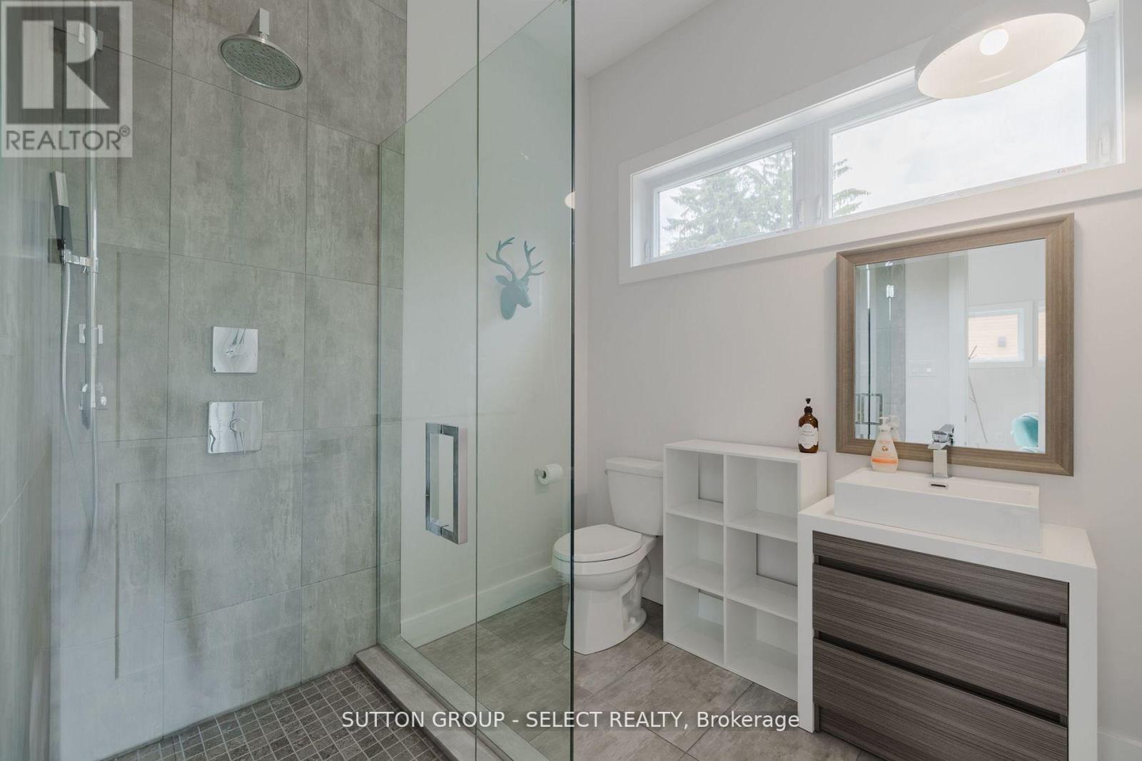 9385 ELVIAGE DRIVE - 34