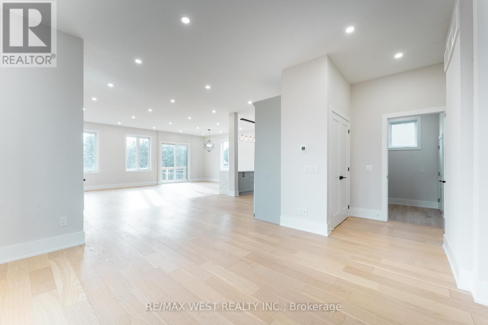 185 RIVERVIEW BOULEVARD - 8