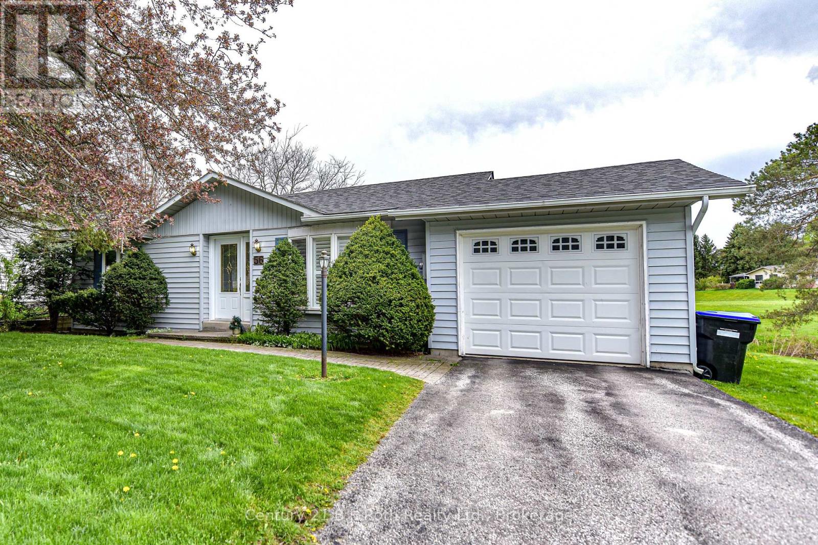 56 TECUMSETH PINES DRIVE - 11