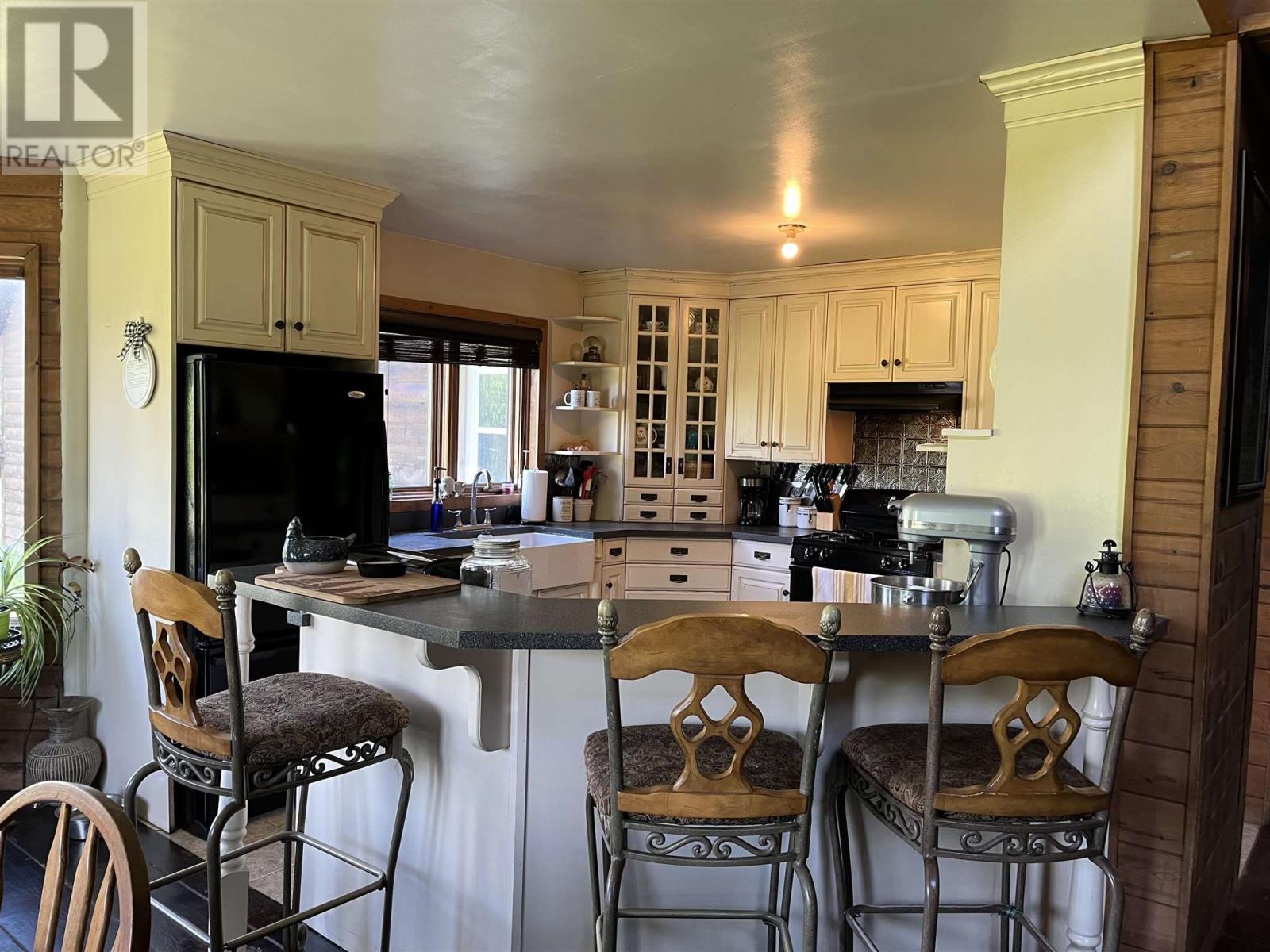 619 CAMERON ROAD - 10