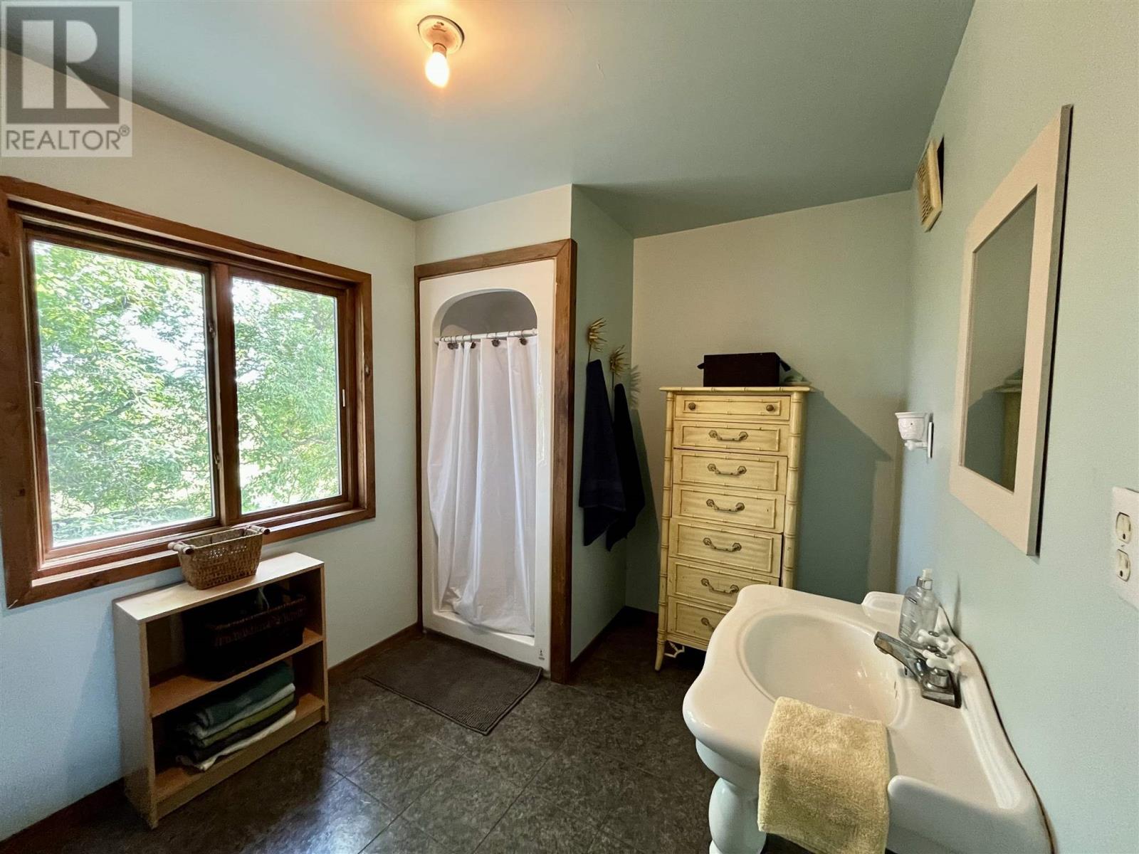 619 CAMERON ROAD - 24