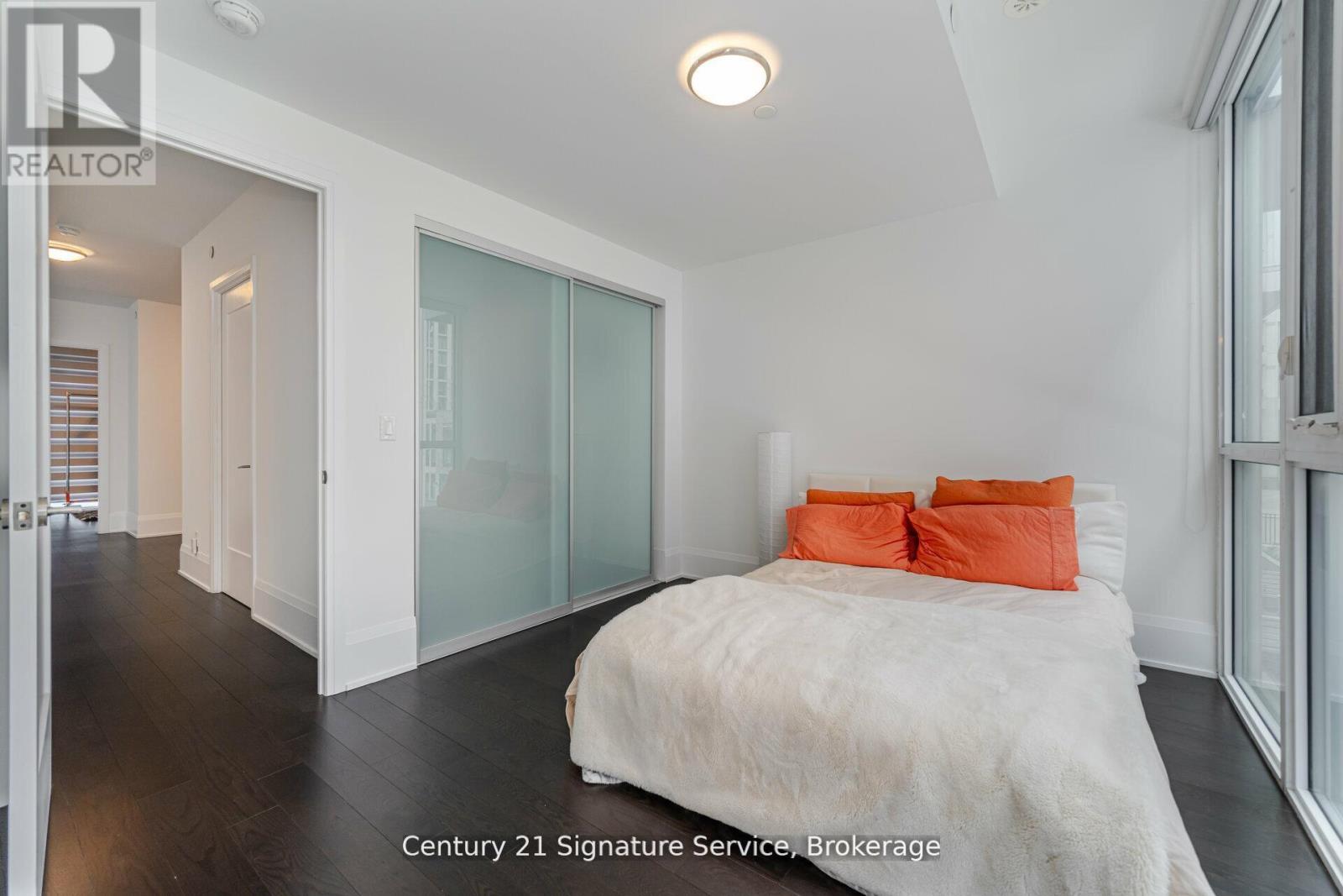 #TH05 101 ERSKINE AVENUE - 17