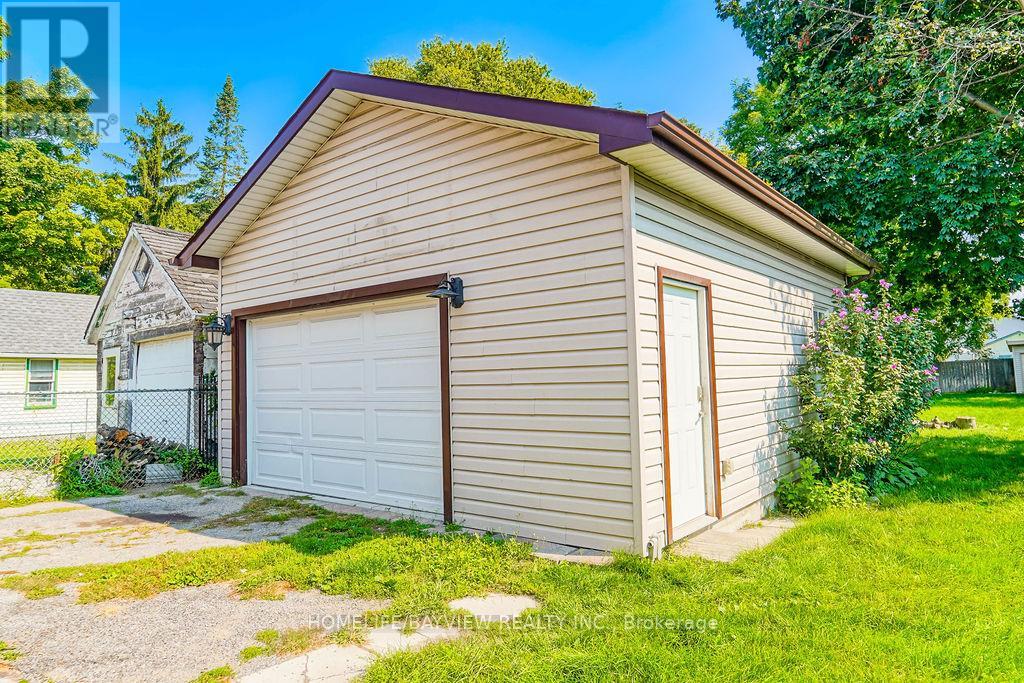 187 PARK ROAD S - 12