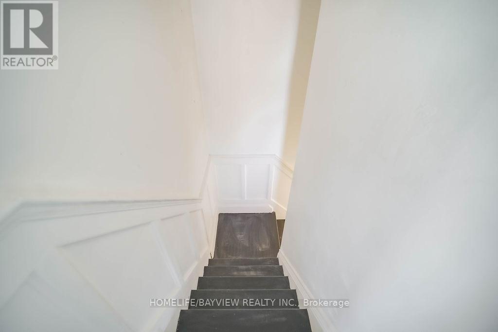 187 PARK ROAD S - 36