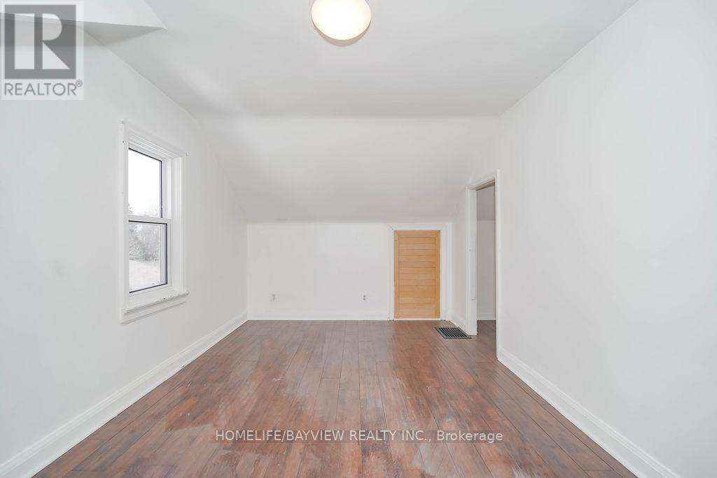 187 PARK ROAD S - 37