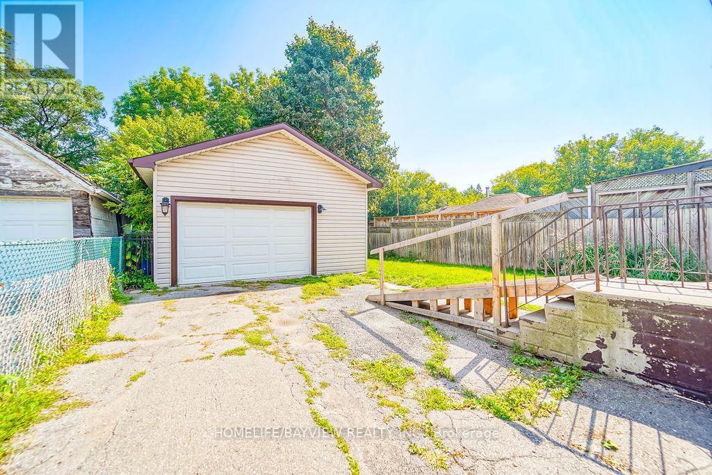 187 PARK ROAD S - 8