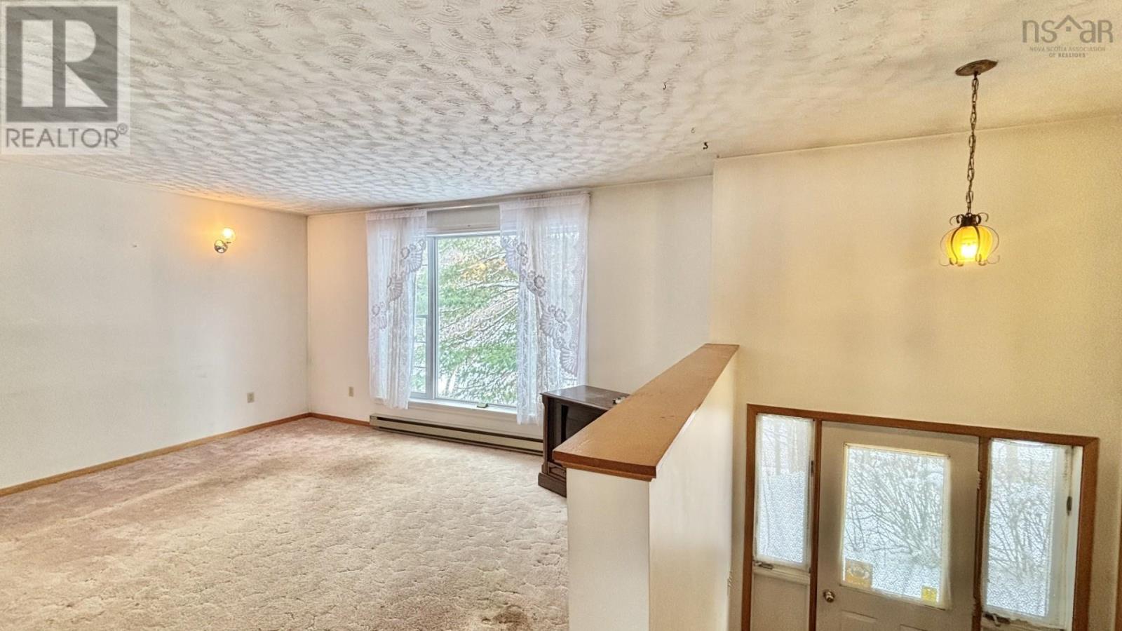 Property 11 of 45 of 82 Highbury Road