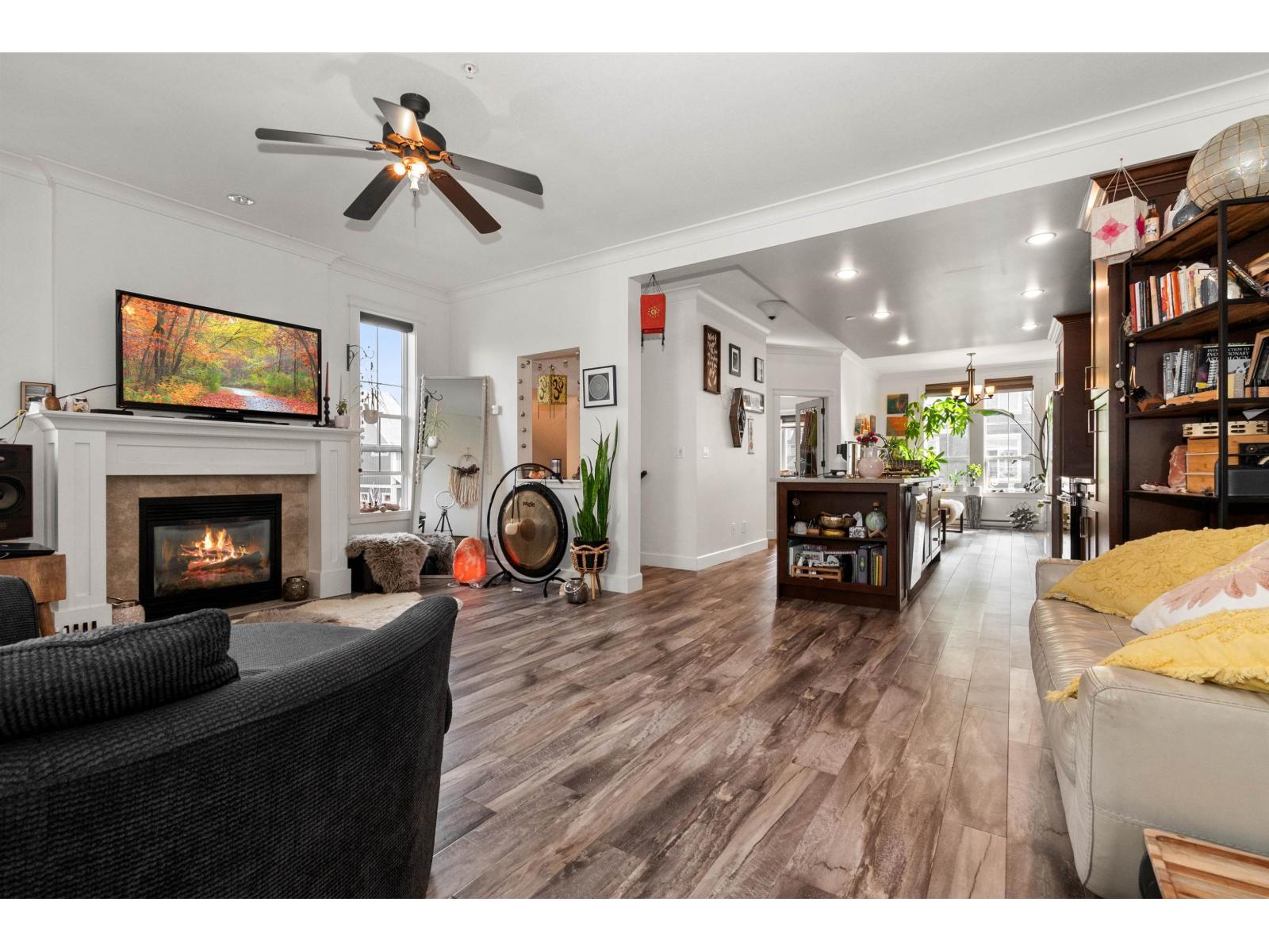 43 45290 SOOWAHLIE CRESCENT, Garrison Crossing, Chilliwack