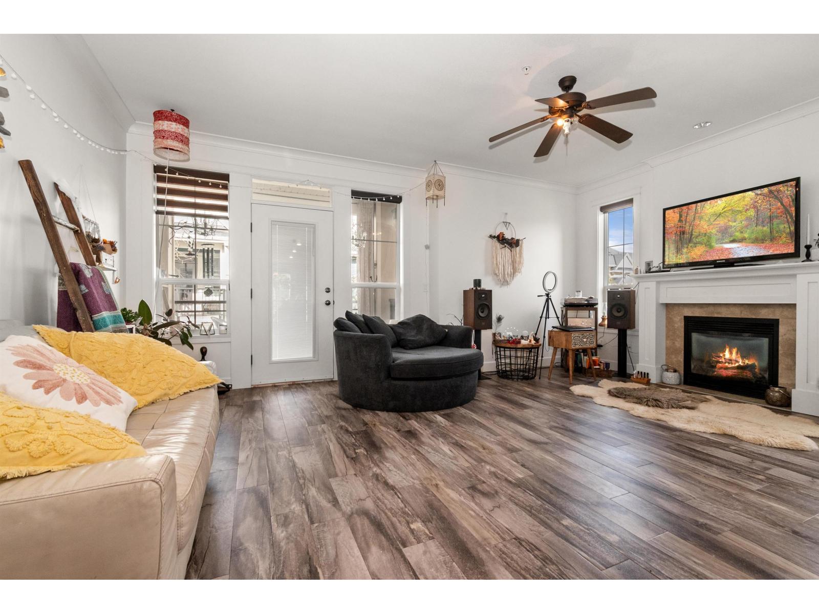 43 45290 SOOWAHLIE CRESCENT, Garrison Crossing, Chilliwack