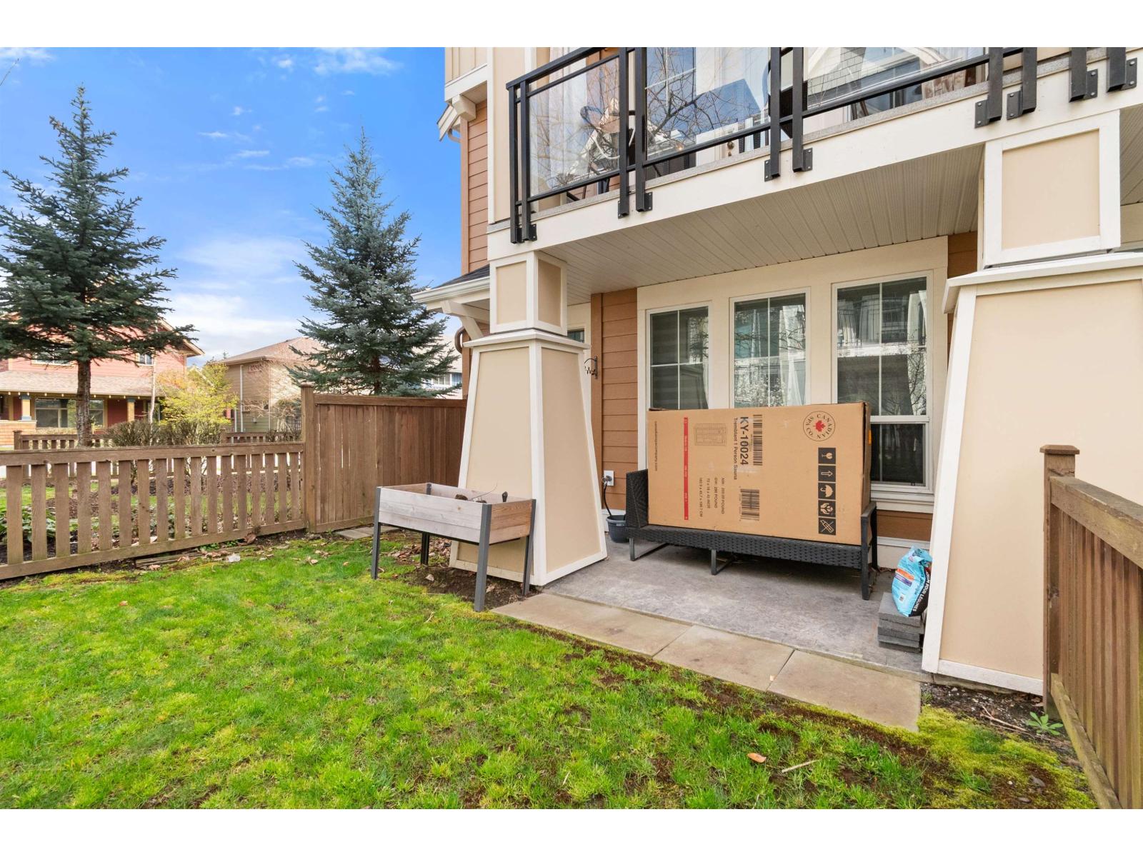 43 45290 SOOWAHLIE CRESCENT, Garrison Crossing, Chilliwack