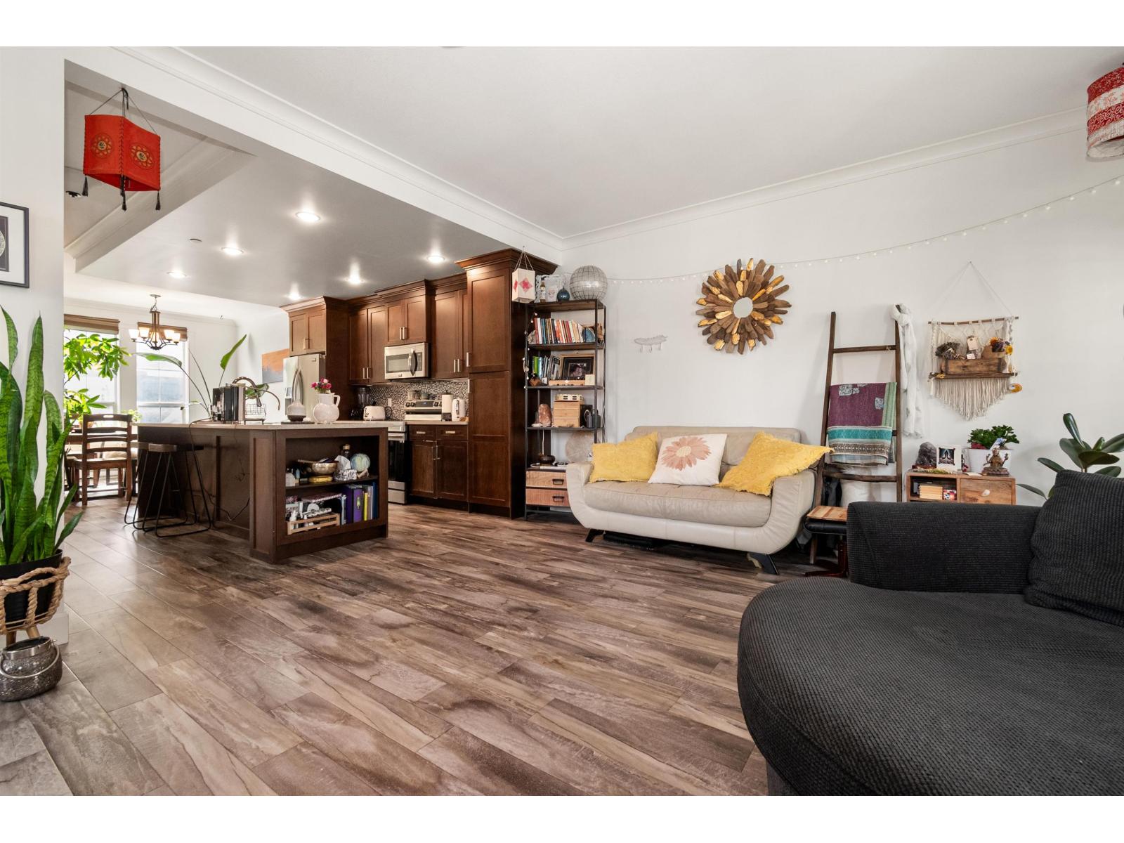 43 45290 SOOWAHLIE CRESCENT, Garrison Crossing, Chilliwack