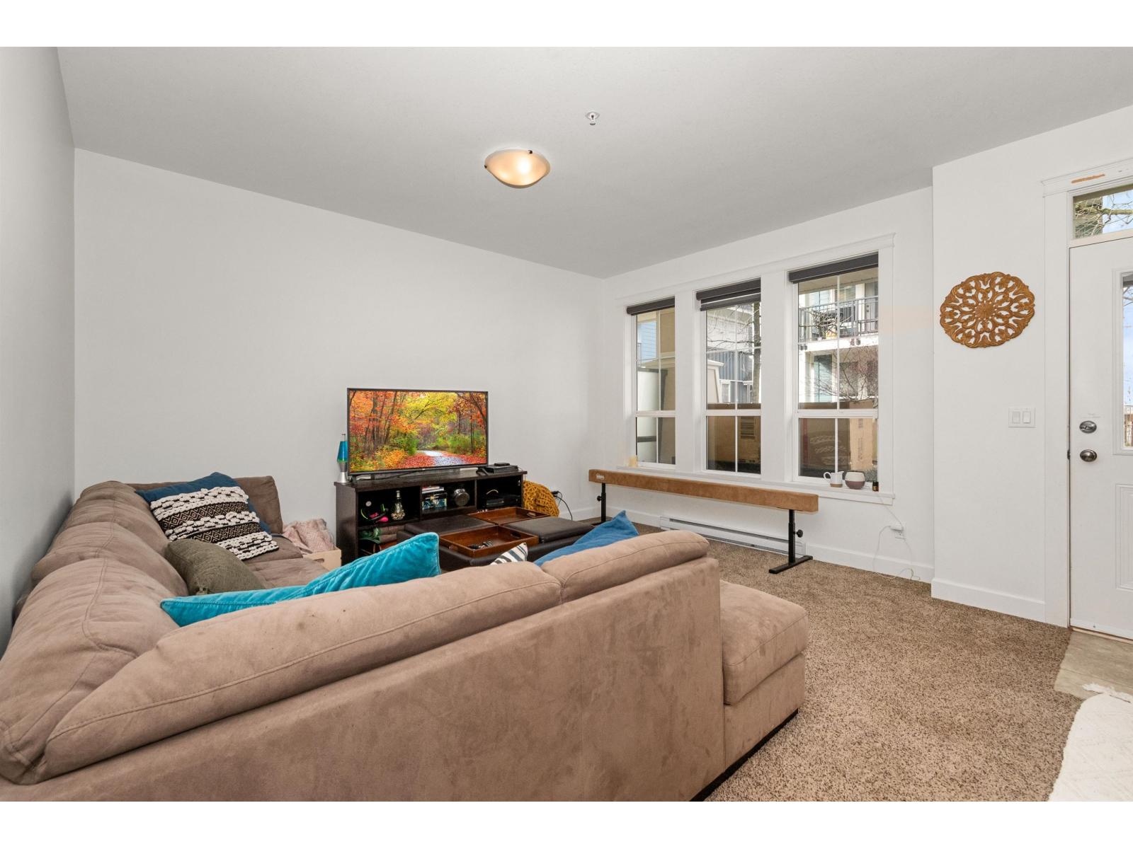 43 45290 SOOWAHLIE CRESCENT, Garrison Crossing, Chilliwack