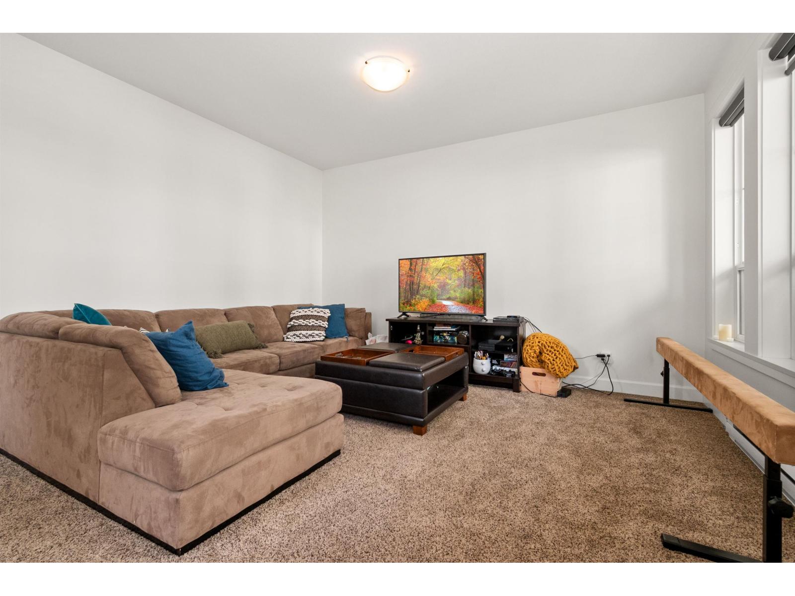 43 45290 SOOWAHLIE CRESCENT, Garrison Crossing, Chilliwack