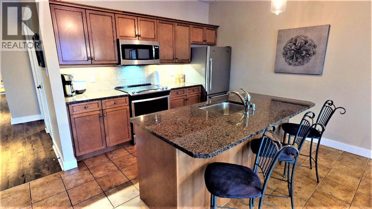 416 D 400 BIGHORN Boulevard, Radium Hot Springs