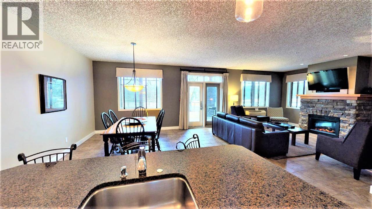 416 D 400 BIGHORN Boulevard, Radium Hot Springs